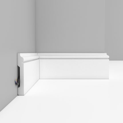 Плинтусы белые с покрытием